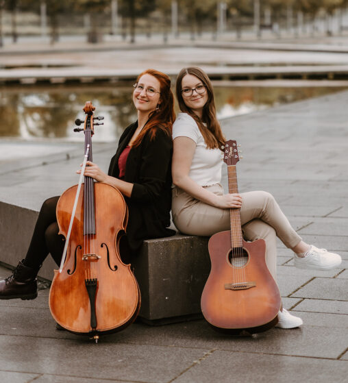 Hannah Stienen als Hochzeitssängerin in einer Kirche in NRW - 2021